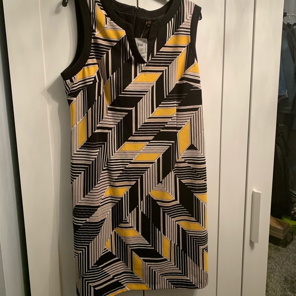 PRETTY A line dress. - Picture 1 of 2